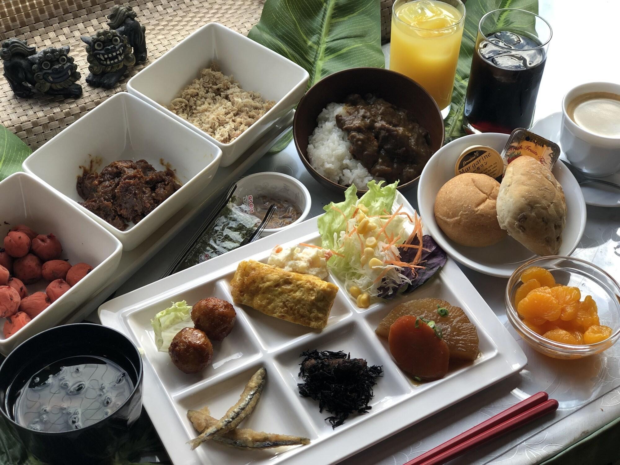 Hotel Yamanouchi Naha Bagian luar foto