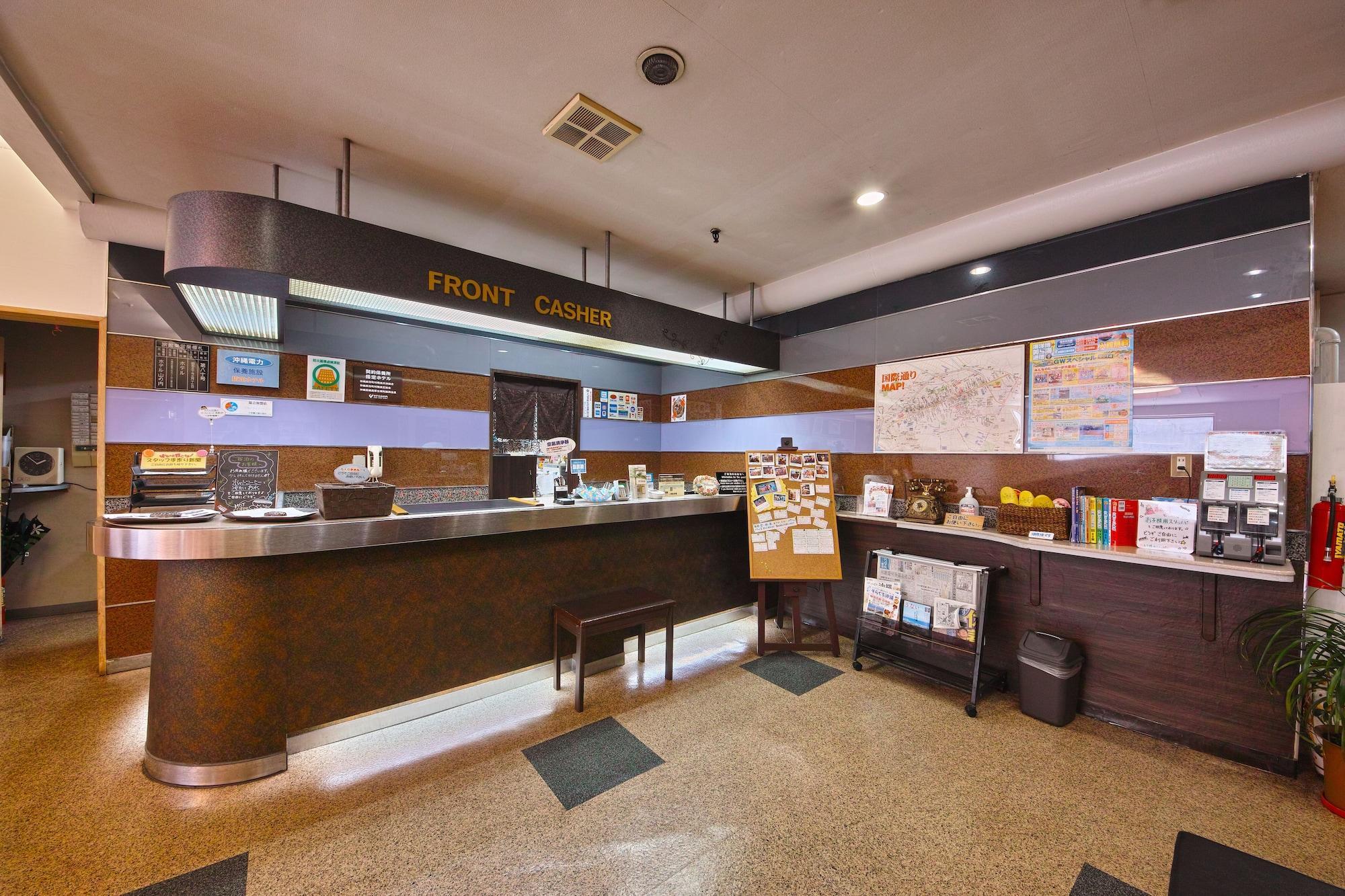 Hotel Yamanouchi Naha Bagian luar foto