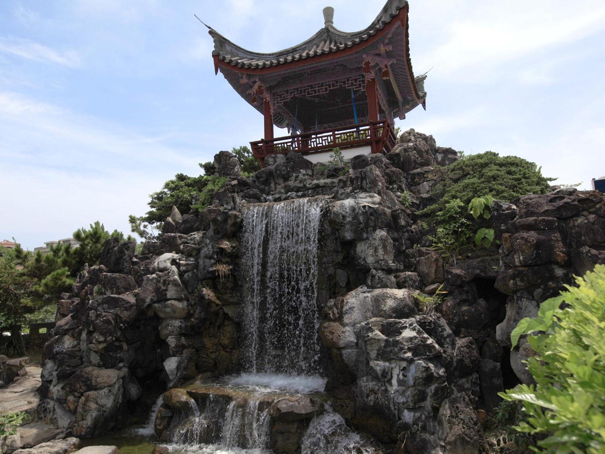 Hotel Yamanouchi Naha Bagian luar foto