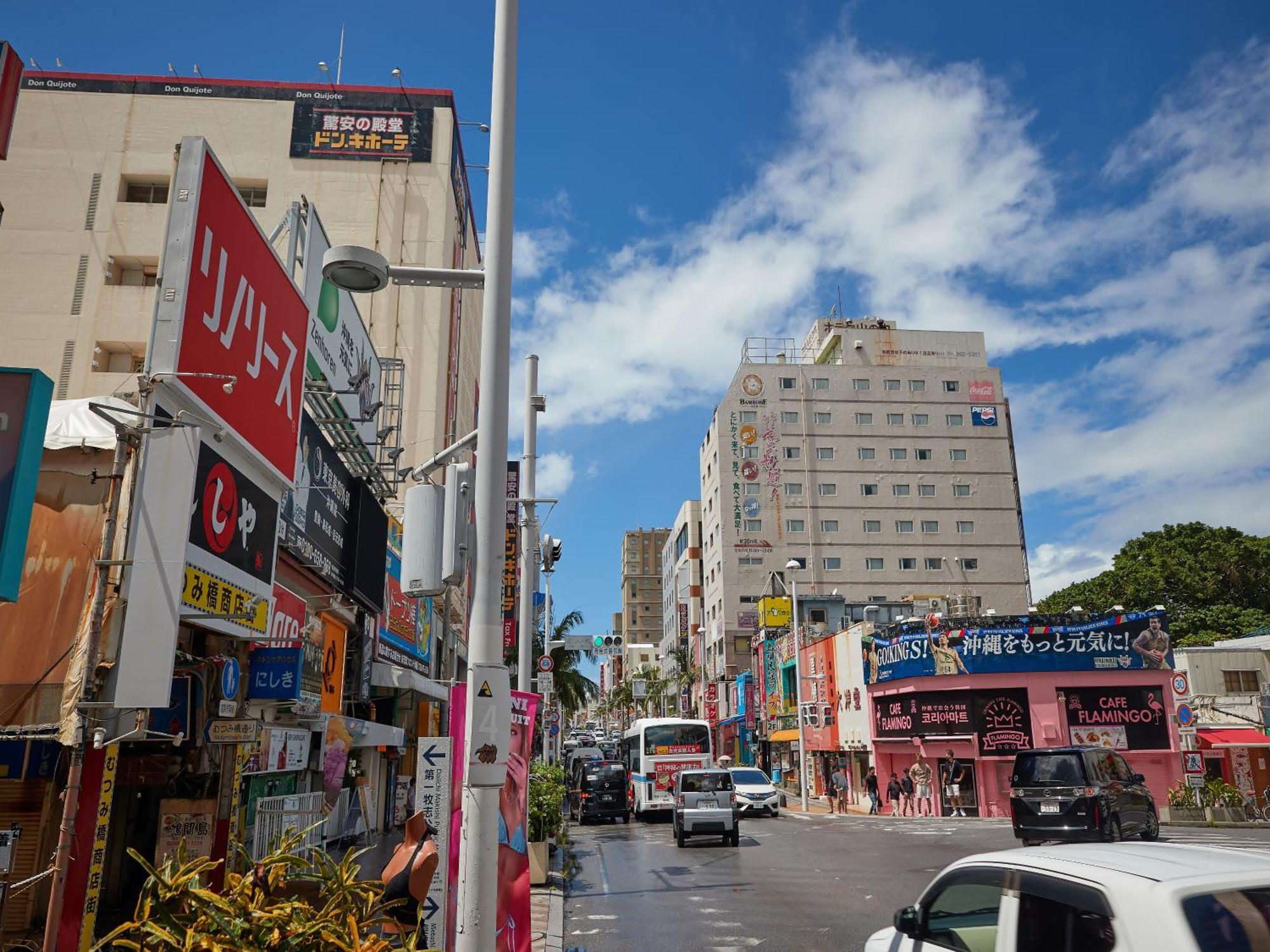 Hotel Yamanouchi Naha Bagian luar foto